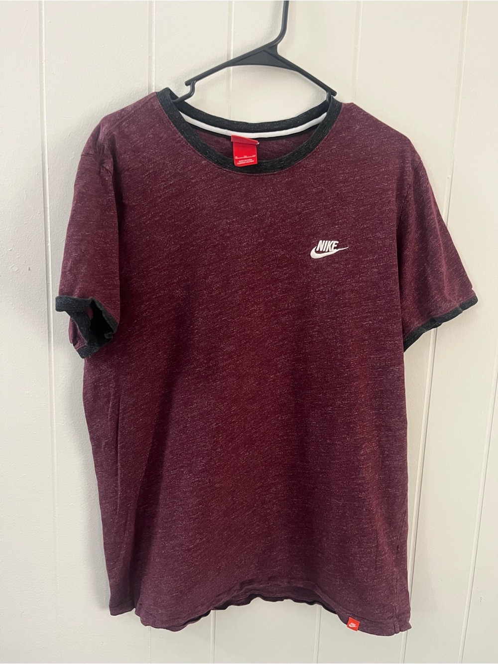Vintage Nike Men's Maroon Ringer Tee